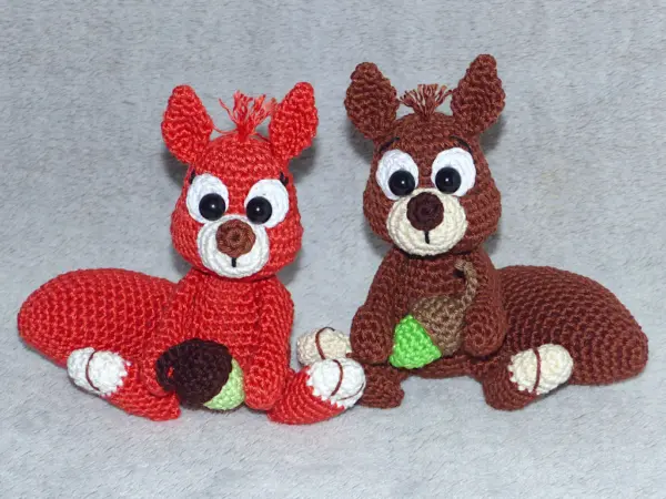 Häkelanleitungen für Herbst Häkelanleitung kleines Eichhörnchen Amigurumi 3