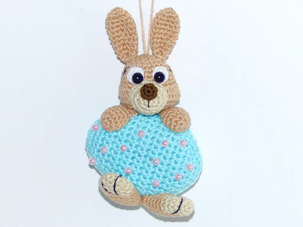 Häkelanleitungen für Frühling Häkelanleitung kleine Osterhäschen Amigurumi 10 Häkelanleitungen für Frühling Häkelanleitung kleine Osterhäschen Amigurumi 10